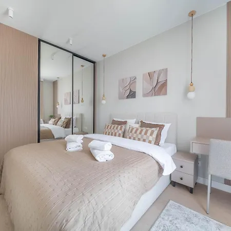 Kierbedzia Beige Elegance, Free Parking *