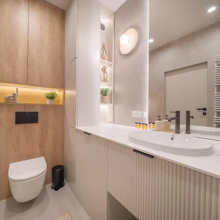 Apartamento Kierbedzia Beige Elegance, Free Parking *