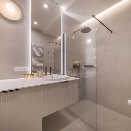 Kierbedzia Beige Elegance, Free Parking Apartment