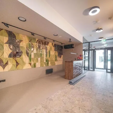 Apartment Kierbedzia Beige Elegance, Free Parking *