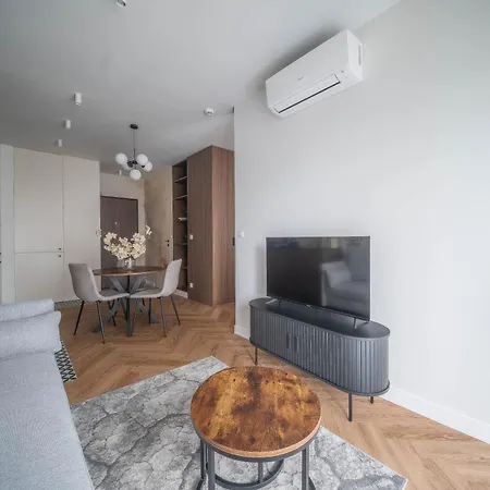 شقة Kierbedzia Beige Elegance, Free Parking *